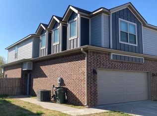 1211 N Sicily Ln, Fayetteville, AR 72704