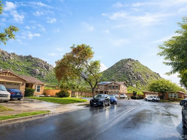 921 Yukon Dr, San Jacinto, CA 92582