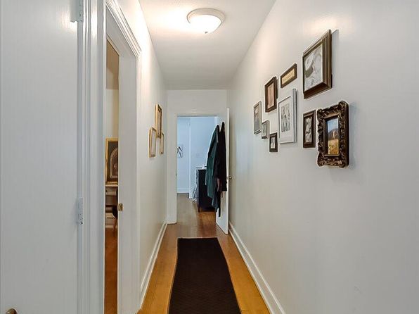 lexington-kentucky-2093667214 picture