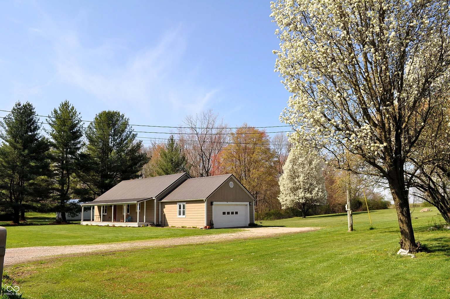 8816 N County Road 675 E photo 1