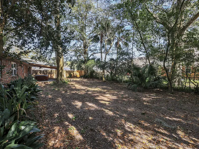 3917 Tara Hall Dr — Photo 20