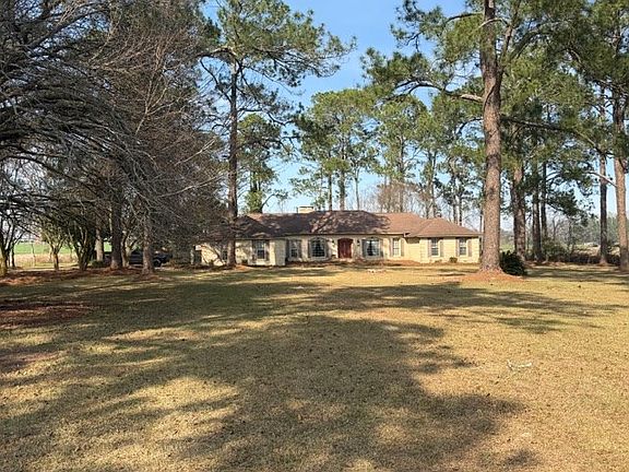 3rd image of 159 Golden Rd