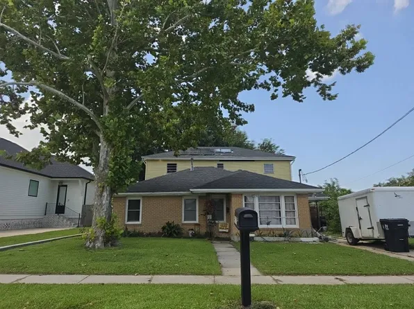 2120 Esteban St, Arabi, LA 70032