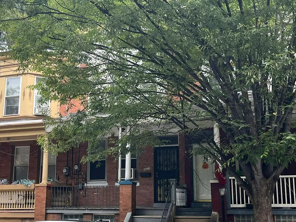4821 Ridge Ave