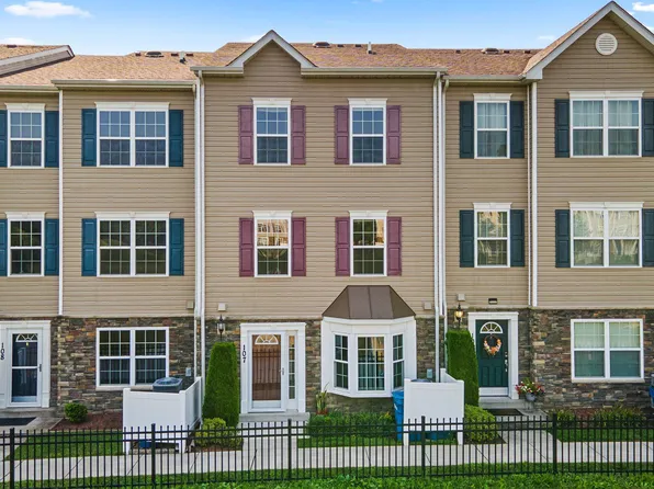 1820 Cassandra Dr Unit 107, Eldersburg, MD 21784