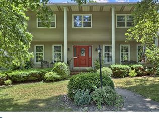 43 Dorchester Dr, Wyomissing, PA 19610