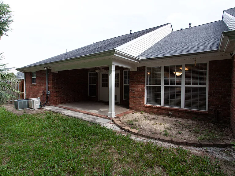 318 Vanderbilt Dr — Photo 31