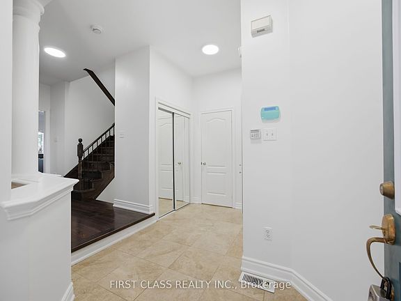 3rd image of 99 Nottingham Dr