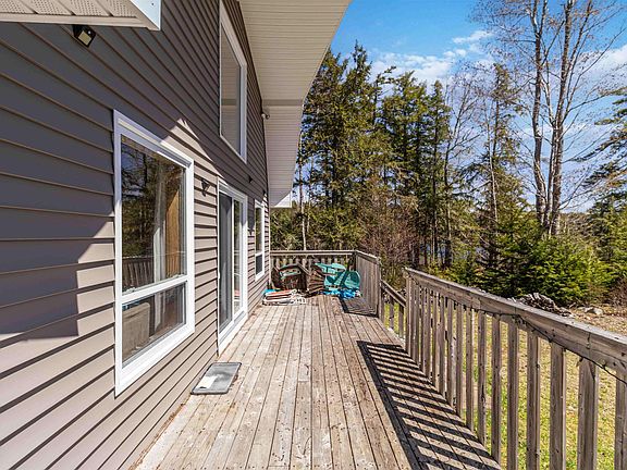 4th image of 988 Labelle Rd