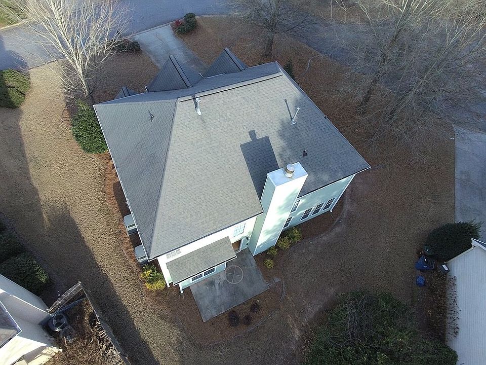 2nd image of 530 Kingsport Dr
