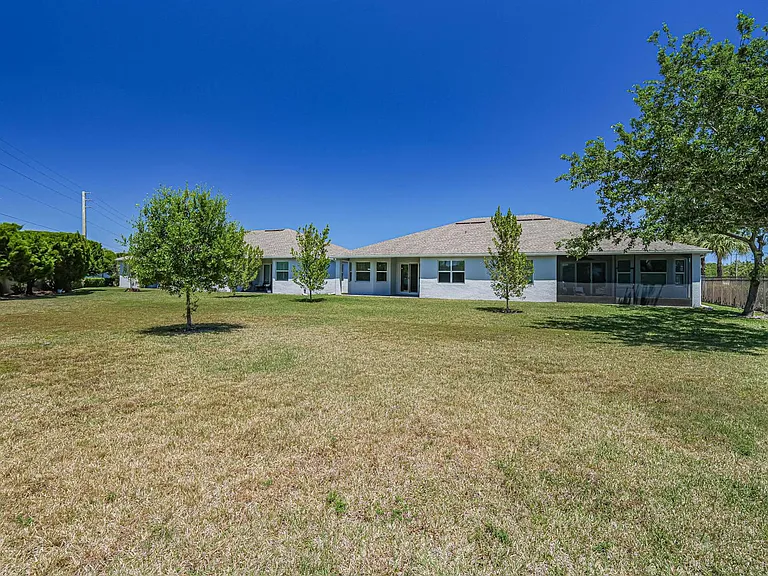2529 Bella Vista Cir — Photo 27
