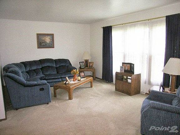 Grand Size Living Room