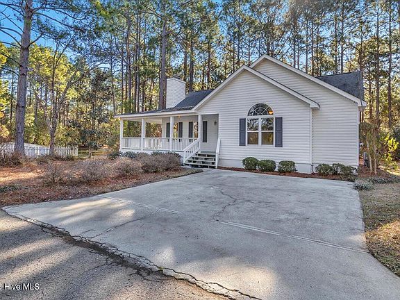 4th image of 4071 Country Garden Lane