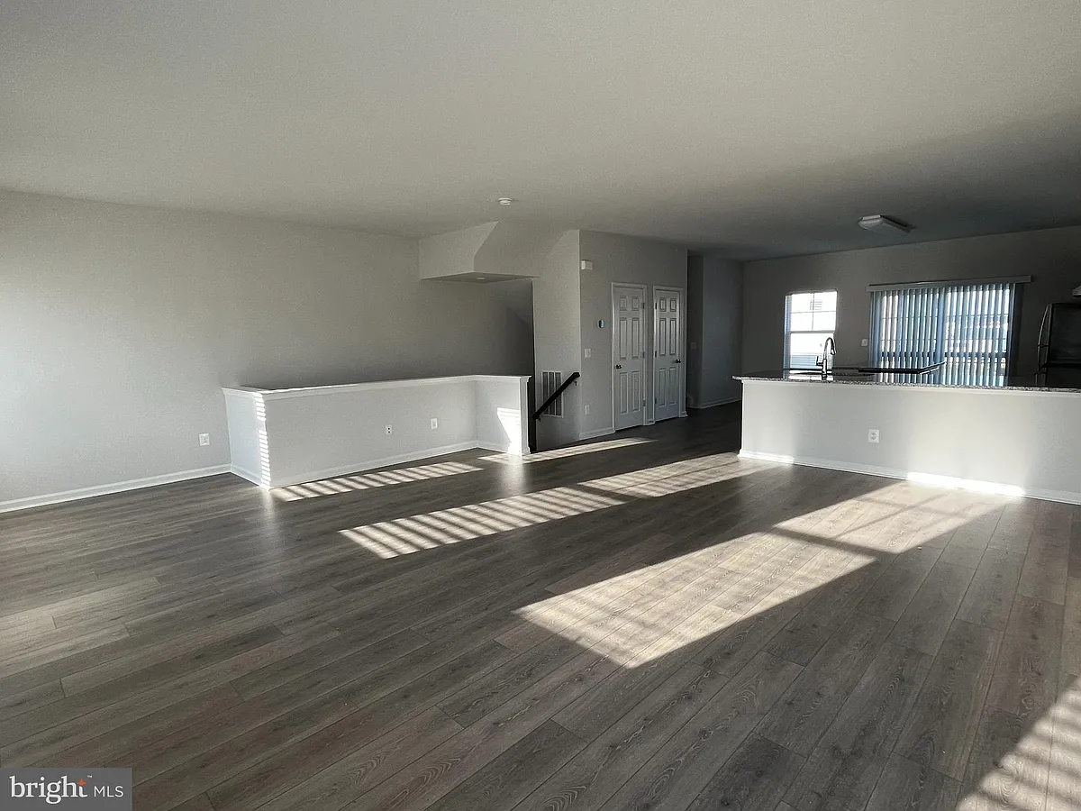 Building Photo - 127 Lindy Way