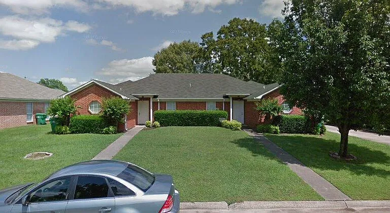 6204 Summerhill Pl — Photo 1