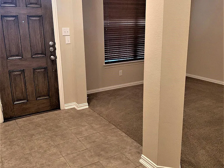 2519 Waterstone Ln — Photo 5