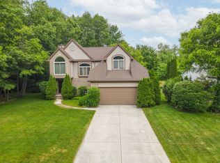 146 Garland Way, Waterford, MI 48327