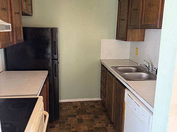 3rd image of 6726 S Lewis Ave Unit 1204