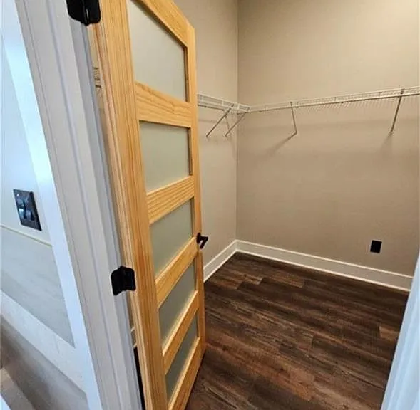 198 Wellington St SW — Photo 27