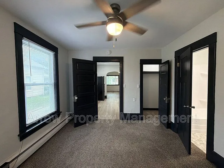 4602 Saint Paul Ave #2 — Photo 8