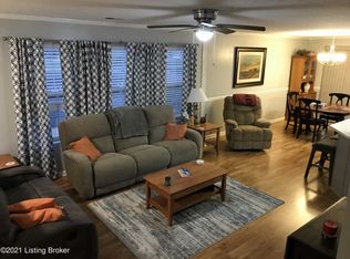 8634 Grand Neptune Dr, Louisville, KY 40228
