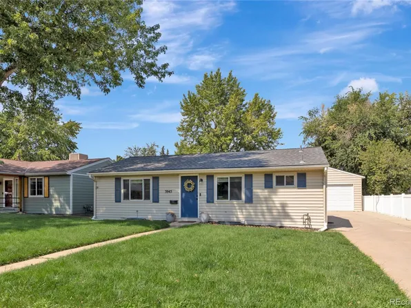 3945 S Inca Street, Englewood, CO 80110