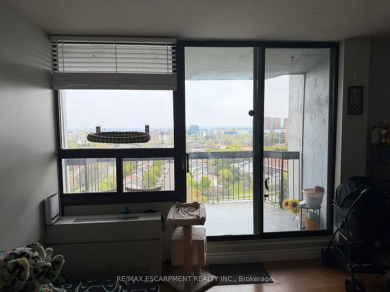 50 Mississauga Valley Blvd #1516 — Photo 14