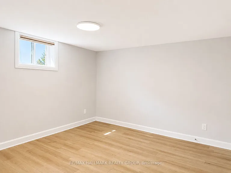 735 Borthwick Ave — Photo 12