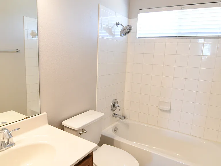 1008 Starlight Dr — Photo 15