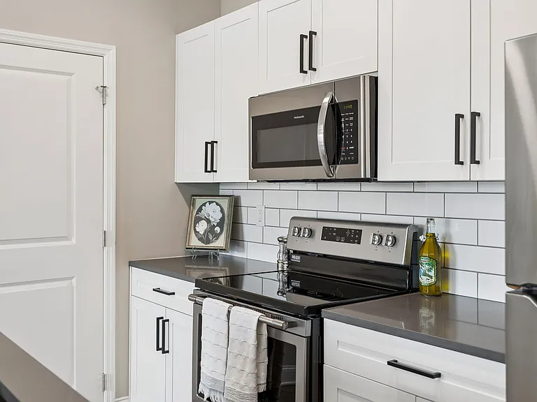 Serene - 2 Bed / 2 Bath - 950 Sq.Ft.