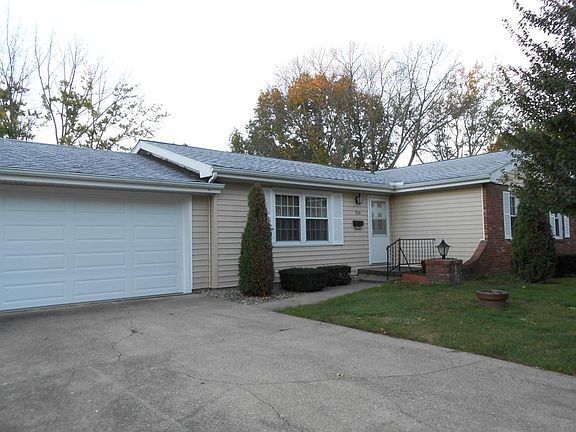 3rd image of 924 Westgate Dr