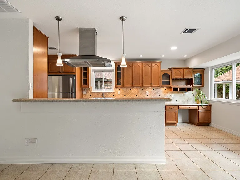 11811 Carshalton Dr — Photo 15
