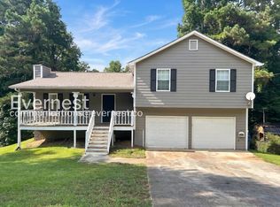 229 Hampton Dr, Dallas, GA 30132