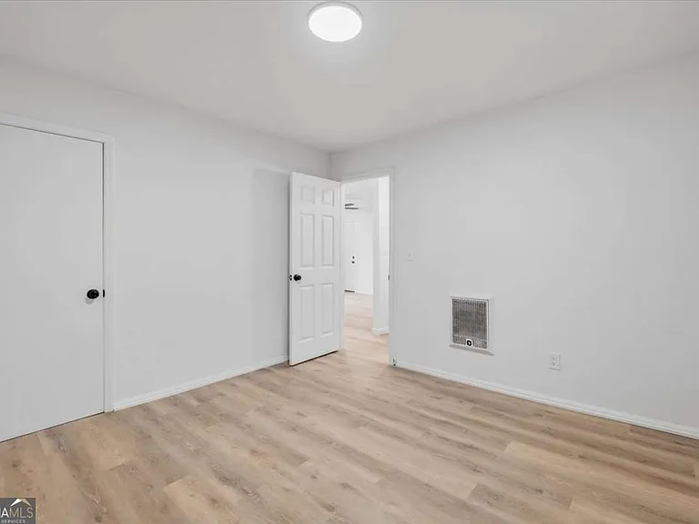 608 N College Dr #3 — Photo 16