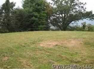 139 Reservoir Dr, Waynesville, NC 28786
