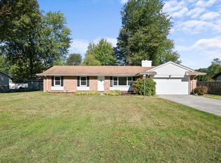 1424 Tennyson Dr, Temperance, MI 48182