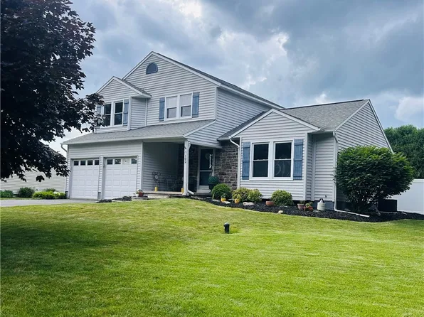 102 Viceroy Dr, Camillus, NY 13031