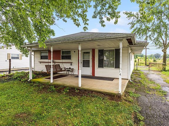 2nd image of 863 Bruckner Rd