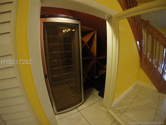 4th image of 359 NW 103rd Ter