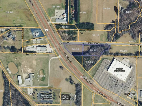 64 Highway, Bolivar, TN 38008