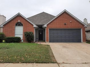 8520 Tamar Trl, Fort Worth, TX 76118