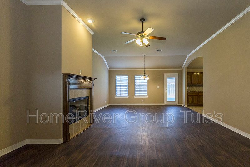 14504 S Poplar St, Glenpool, OK 74033 Zillow