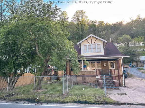 3349 Old Logan Rd, Logan, WV 25601