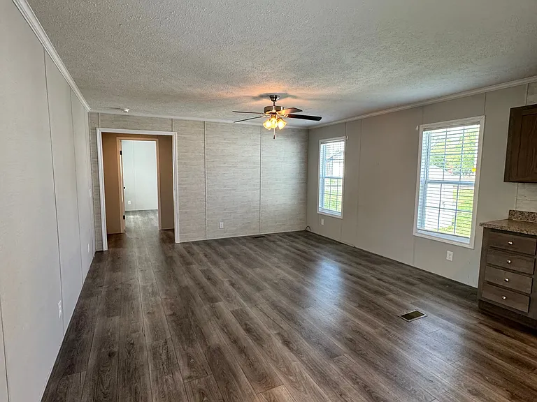 Oak Tree Village — Photo 45
