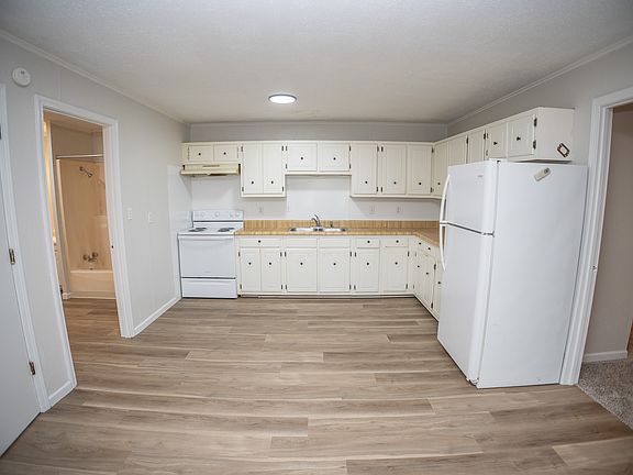 5th image of 5107 Deer Rdg APT 6