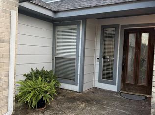 2902 Arrowhead Dr, Sugar Land, TX 77479