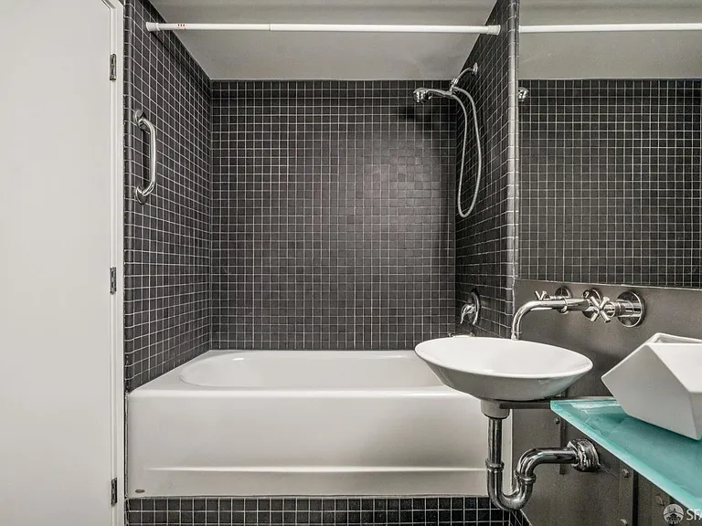 855 Folsom St #L-112 — Photo 24