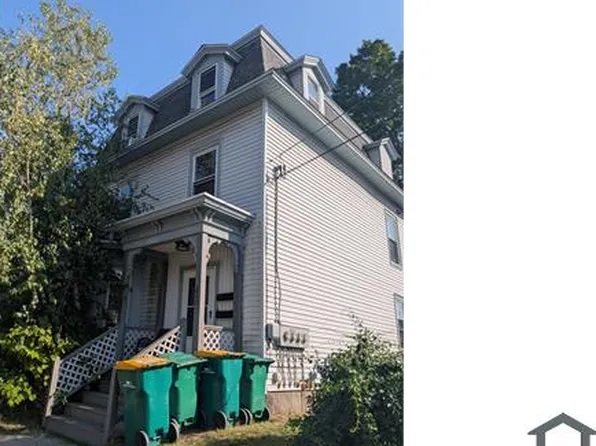 220 N Main St #B, Rochester, NH 03867