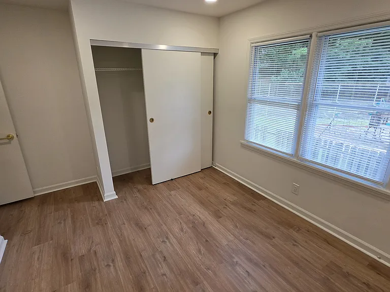 3100 Meadow Mere W — Photo 23