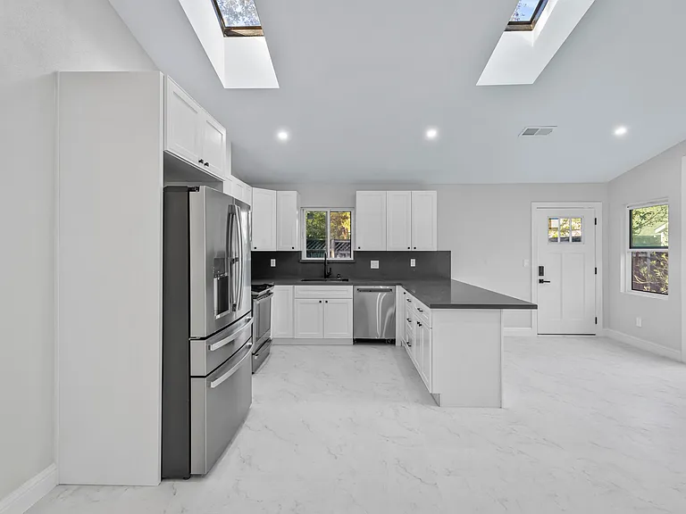 1217 Mountain View Blvd #A — Photo 19